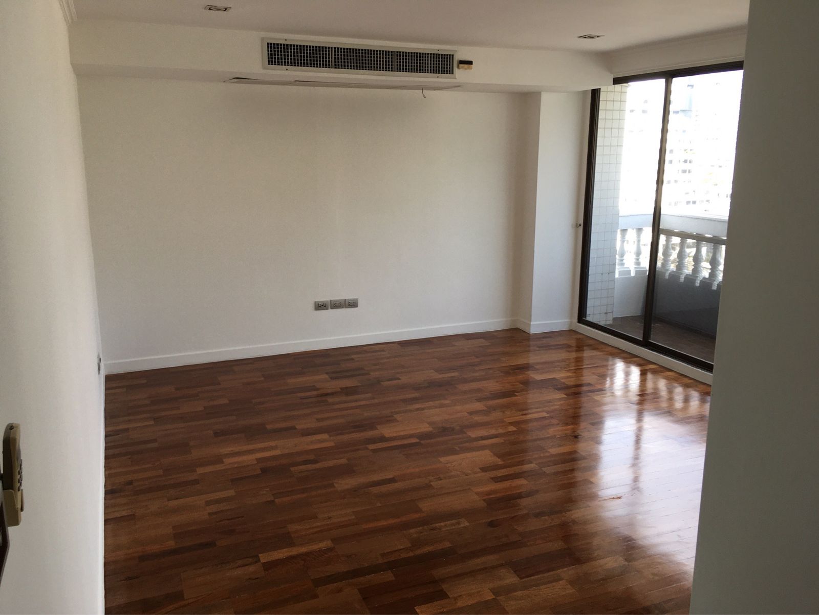4BR, 3BTH, 380 SQM, 120,000 THB/month, Lakeview Residences, Sukhumvit 12, near BTS Asoke, Condo for Rent