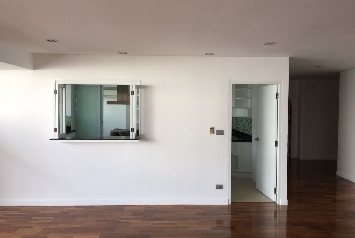 4BR, 3BTH, 380 SQM, 120,000 THB/month, Lakeview Residences, Sukhumvit 12, near BTS Asoke, Condo for Rent