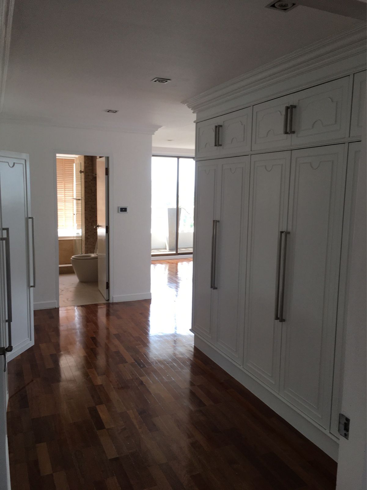 4BR, 3BTH, 380 SQM, 120,000 THB/month, Lakeview Residences, Sukhumvit 12, near BTS Asoke, Condo for Rent