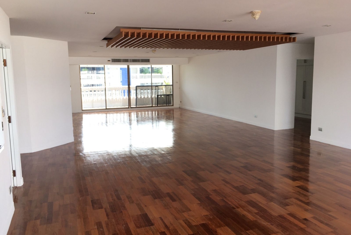 4BR, 3BTH, 380 SQM, 120,000 THB/month, Lakeview Residences, Sukhumvit 12, near BTS Asoke, Condo for Rent