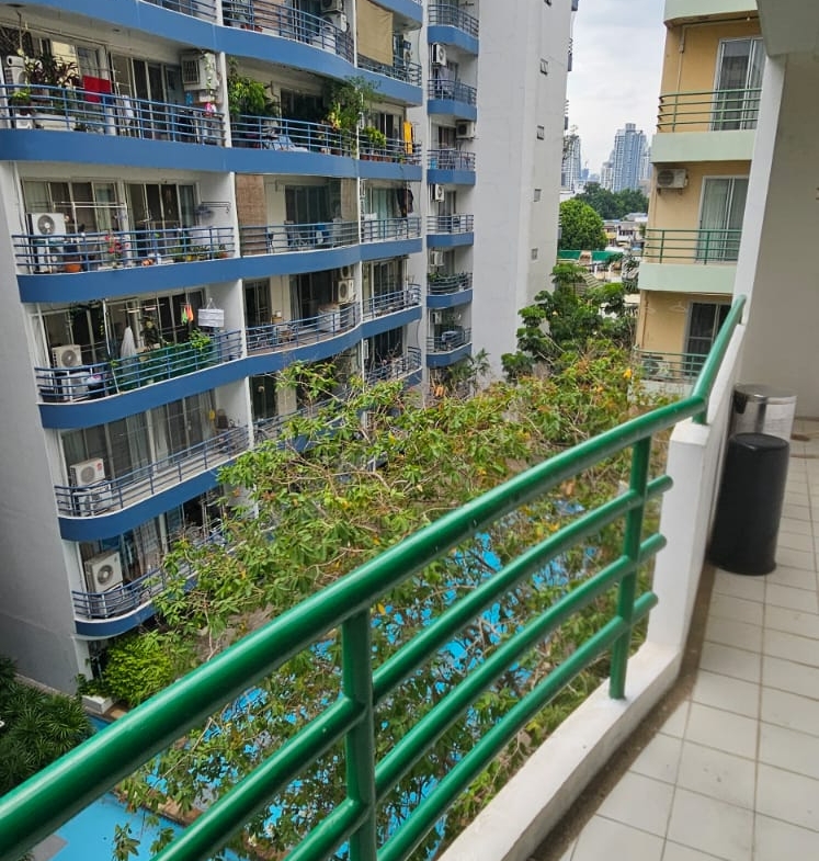 4-Bed 2-Bath 150 sqm Condo for Rent at Waterford Park Rama 4 near BTS Phra Khanong – 45,000 THB/month