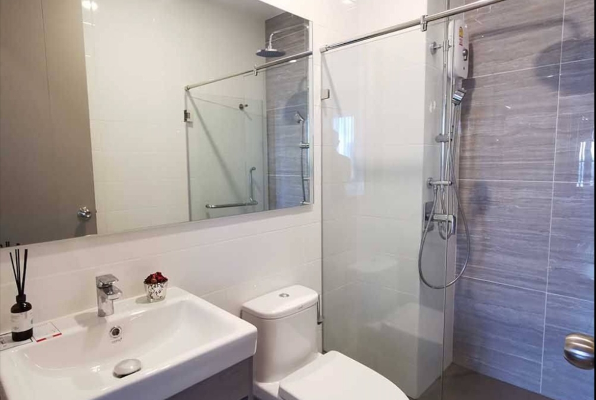3-Bed 3-Bath 225 sqm Condo at President Park Sukhumvit 24 Phrom Phong BTS for Rent 70K or Sale 19M