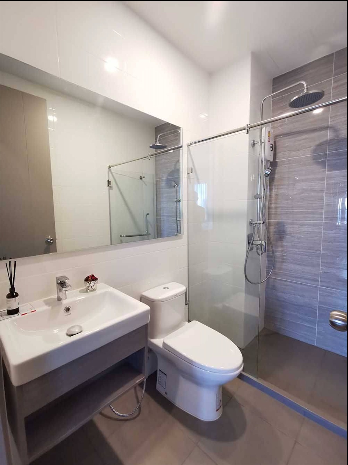 3-Bed 3-Bath 225 sqm Condo at President Park Sukhumvit 24 Phrom Phong BTS for Rent 70K or Sale 19M