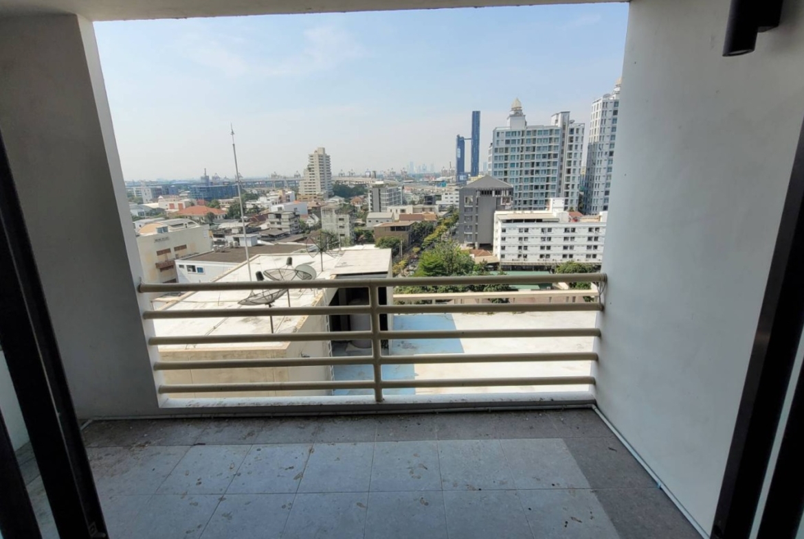 2-Bed 1-Bath 78 sqm Fair Tower Condo near BTS On Nut for Rent 30K THB