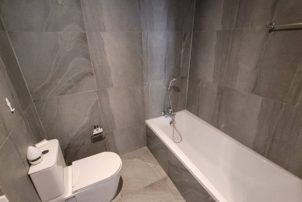 2-Bed 1-Bath 78 sqm Fair Tower Condo near BTS On Nut for Rent 30K THB