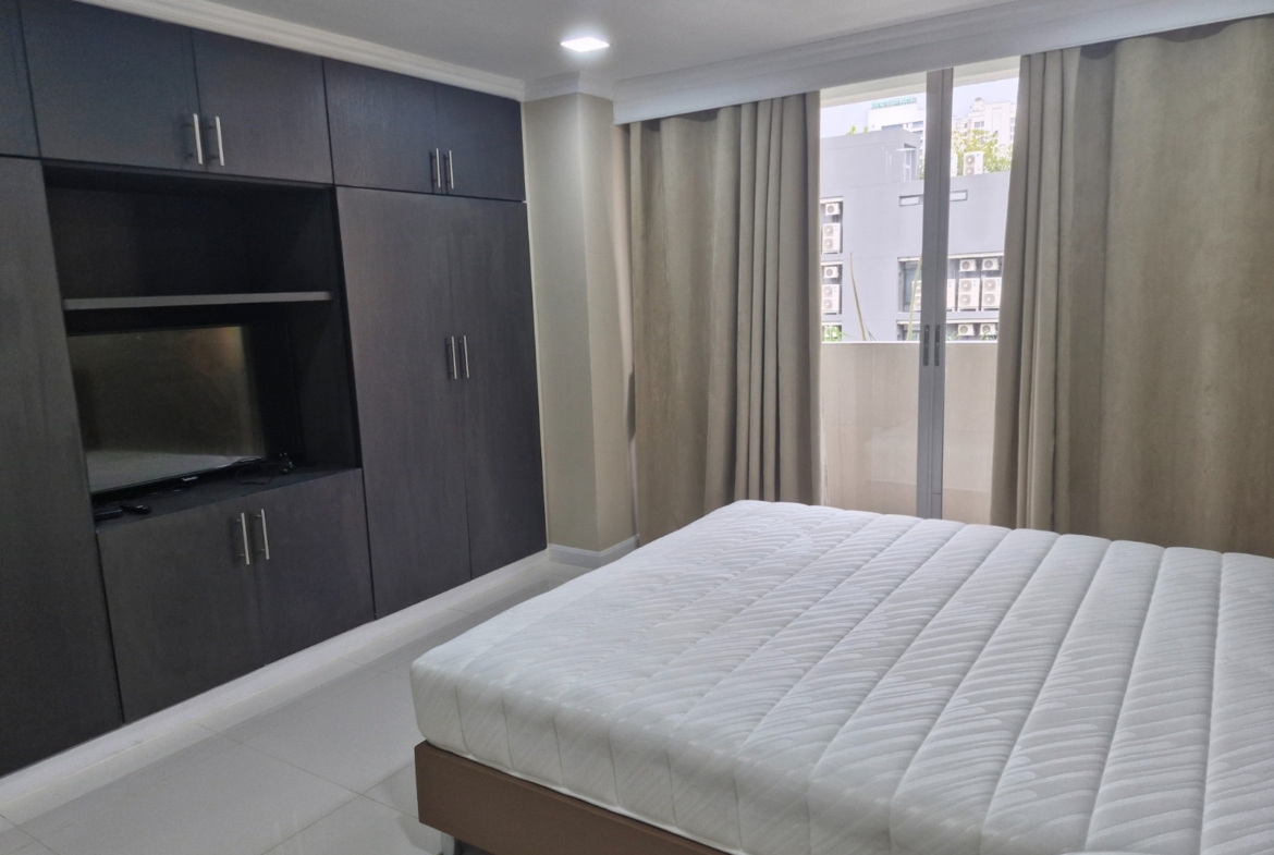 3-Bed 2-Bath 150 sqm D.S. Tower 2 Condo near Phrom Phong BTS for Rent 68K THB