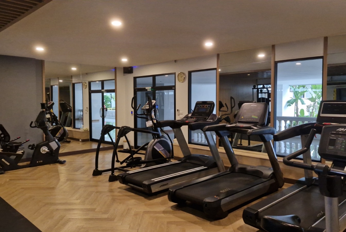3-Bed 2-Bath 150 sqm Condo at D.S. Tower 2 Near Phrom Phong BTS for Rent 65K THB