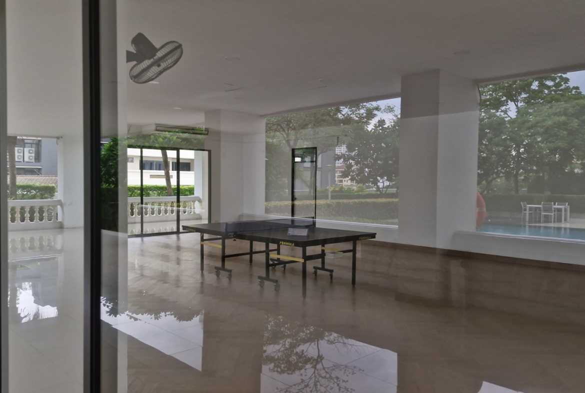3-Bed 2-Bath 150 sqm Condo at D.S. Tower 2 Near Phrom Phong BTS for Rent 65K THB