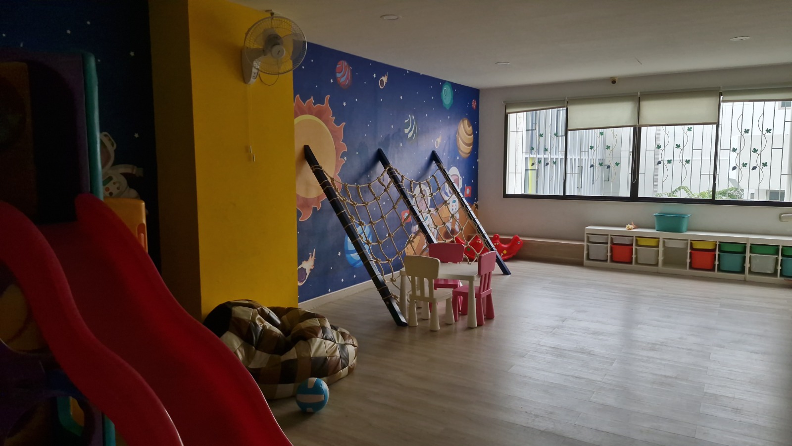 3-Bed 2-Bath 150 sqm Condo at D.S. Tower 2 Near Phrom Phong BTS for Rent 65K THB