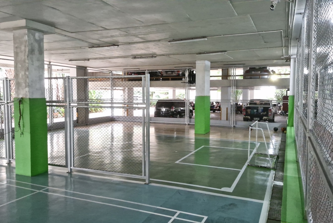 3-Bed 2-Bath 150 sqm Condo at D.S. Tower 2 Near Phrom Phong BTS for Rent 65K THB