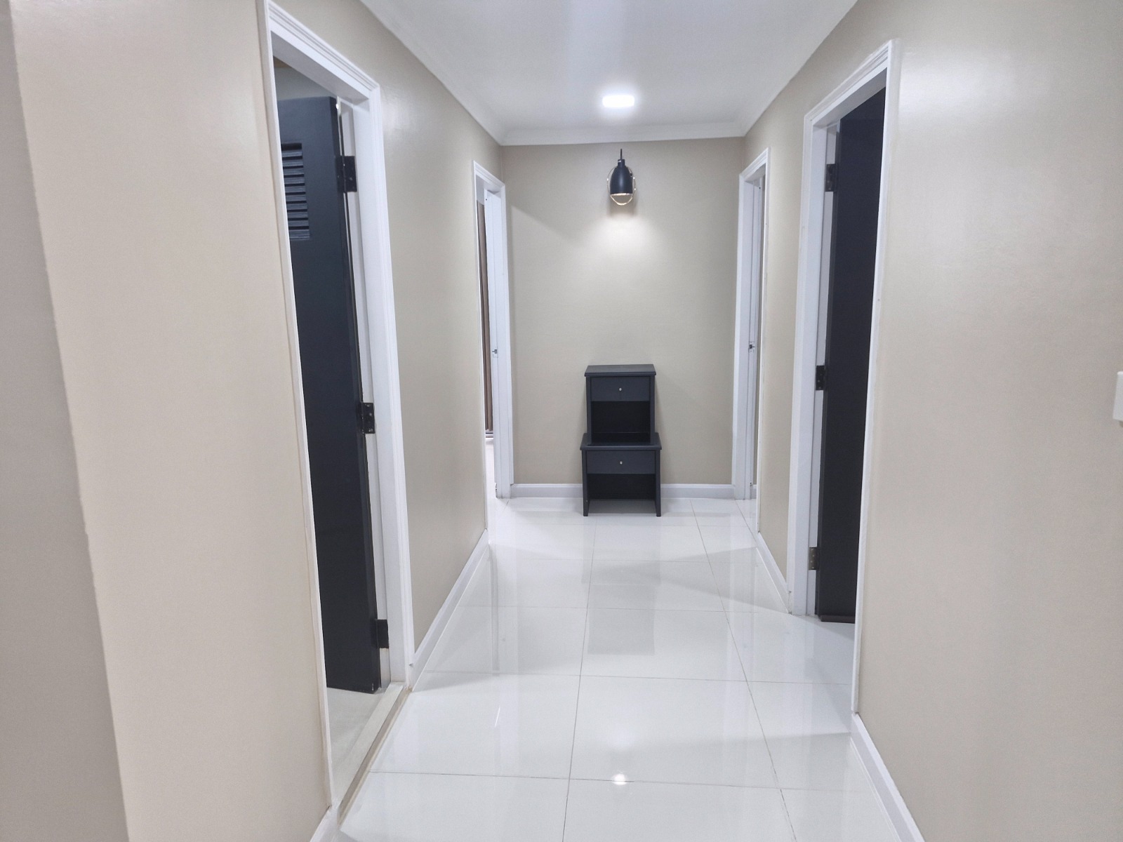 3-Bed 2-Bath 150 sqm Condo at D.S. Tower 2 Near Phrom Phong BTS for Rent 65K THB