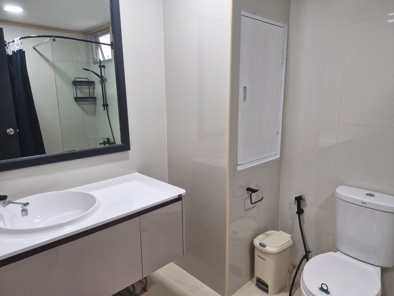 3-Bed 2-Bath 150 sqm Condo at D.S. Tower 2 Near Phrom Phong BTS for Rent 65K THB