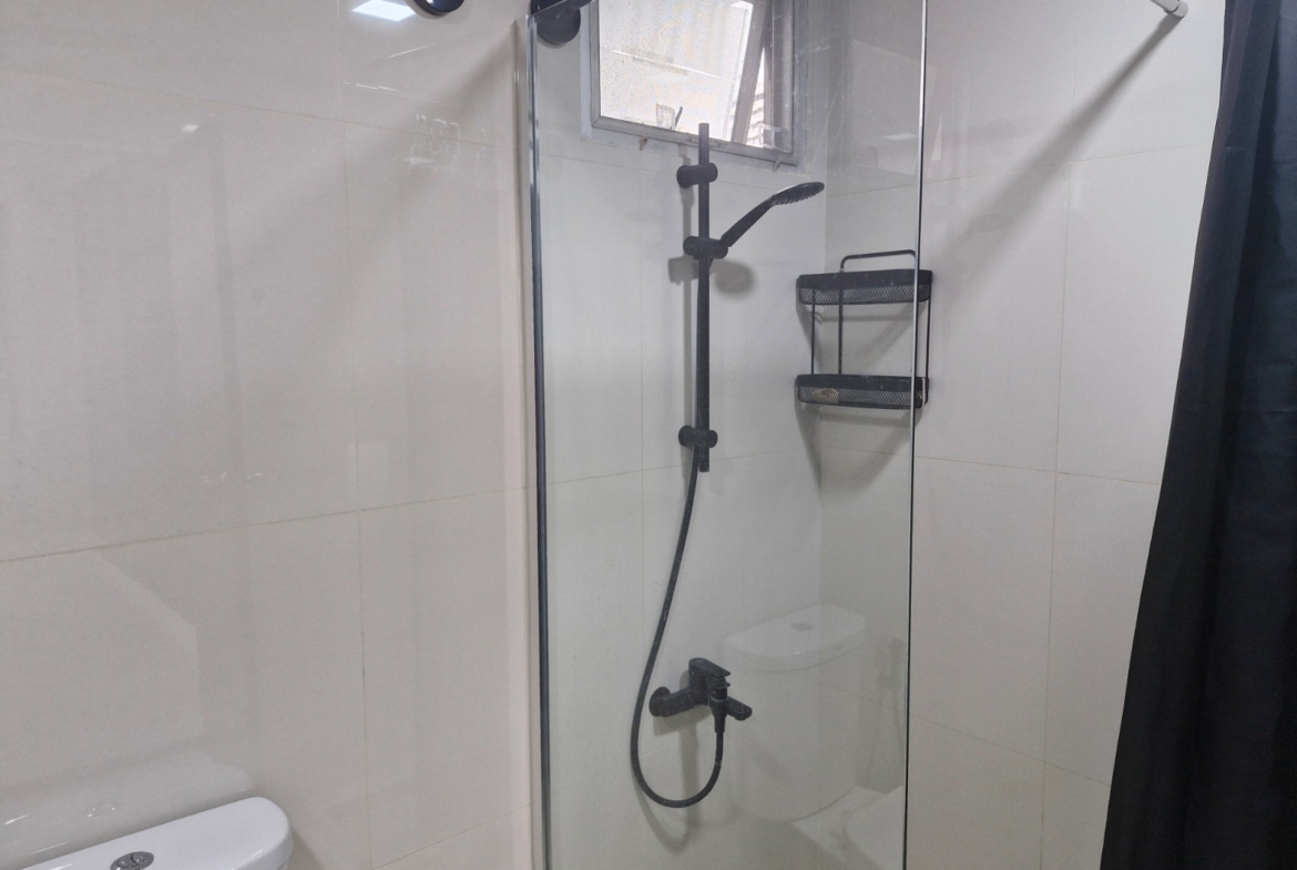 3-Bed 2-Bath 150 sqm Condo at D.S. Tower 2 Near Phrom Phong BTS for Rent 65K THB