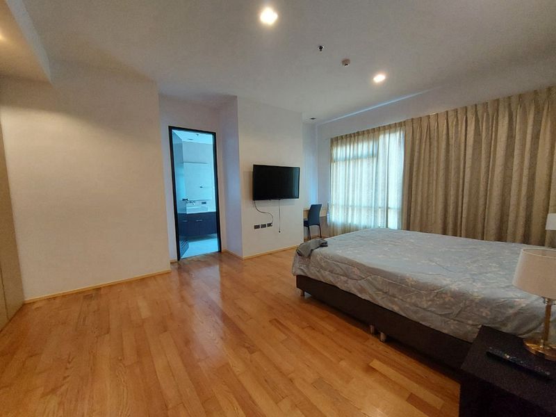 3-Bed 3-Bath 172 sqm The Madison Condo Near BTS Phrom Phong for Rent 90K THB