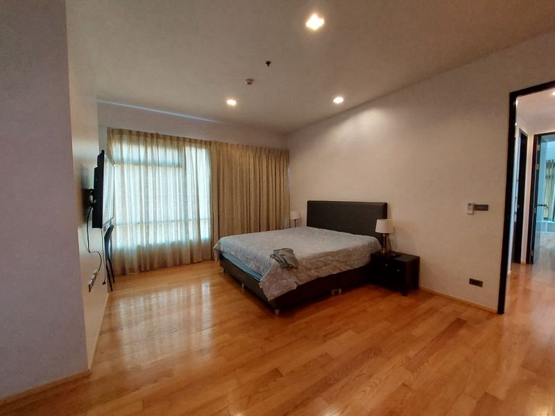 3-Bed 3-Bath 172 sqm The Madison Condo Near BTS Phrom Phong for Rent 90K THB