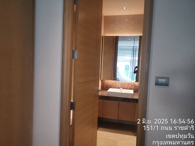 2-Bed 2-Bath 83.7 sqm Magnolias Ratchadamri Condo Near BTS Ratchadamri for Rent 75K THB