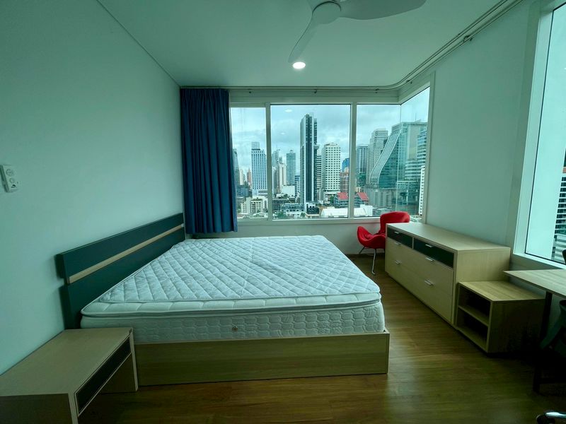 1-Bed 1-Bath 51 sqm Condo at Wind Sukhumvit 23 near BTS Asoke for Rent 32K THB / Sale 7.3M THB