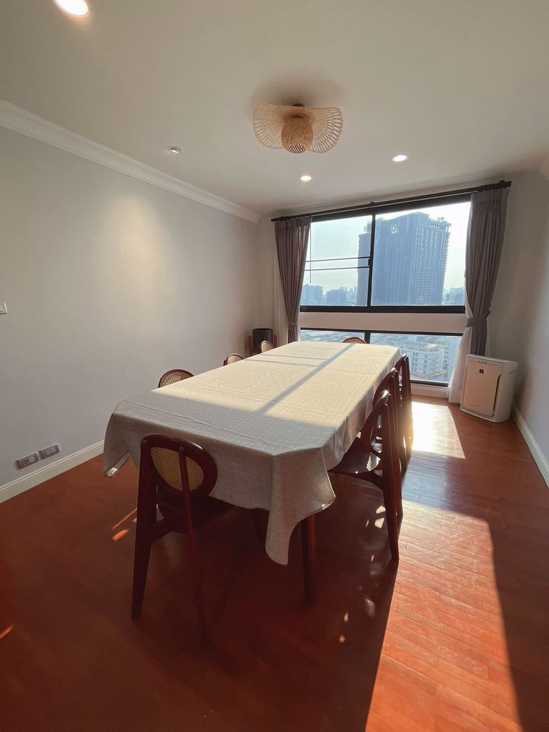 3-Bed 3-Bath 223 sqm Condo for Rent at President Park near Phrom Phong BTS - 85,000 THB/month