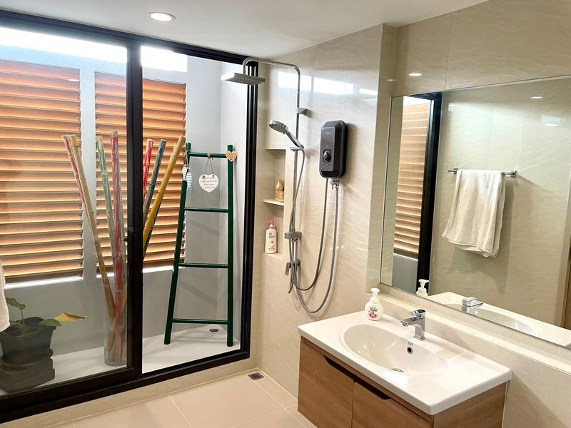 3-Bed 4-Bath 220 sqm Townhome for Rent at Moo Baan Shizen, Near BTS On Nut – 100,000 THB/Month