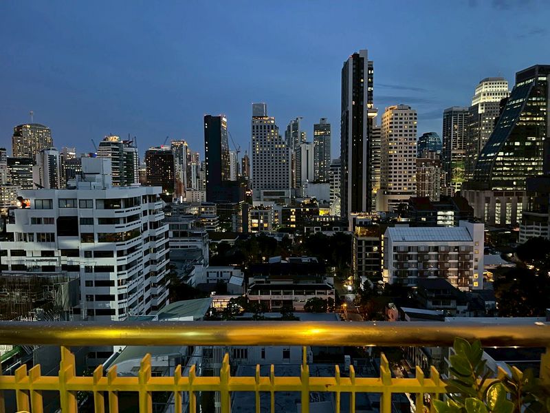 1-Bed 1-Bath 51 sqm Condo at Wind Sukhumvit 23 near BTS Asoke for Rent 32K THB / Sale 7.3M THB