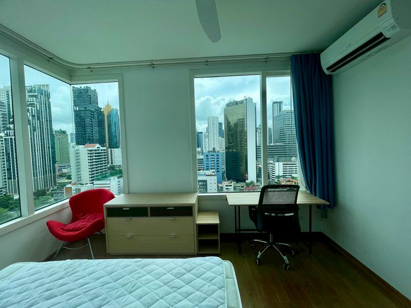 1-Bed 1-Bath 51 sqm Condo at Wind Sukhumvit 23 near BTS Asoke for Rent 32K THB / Sale 7.3M THB