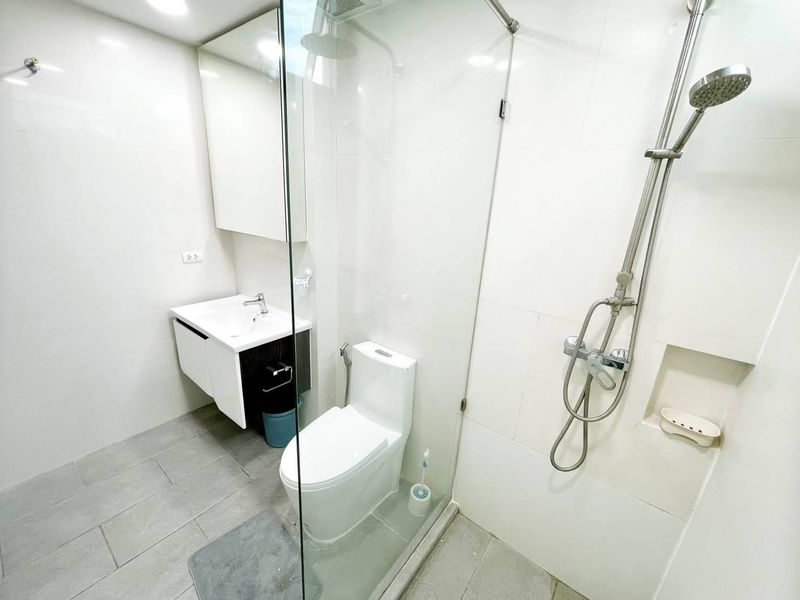 1-Bed 1-Bath 51 sqm Condo at Wind Sukhumvit 23 near BTS Asoke for Rent 32K THB / Sale 7.3M THB
