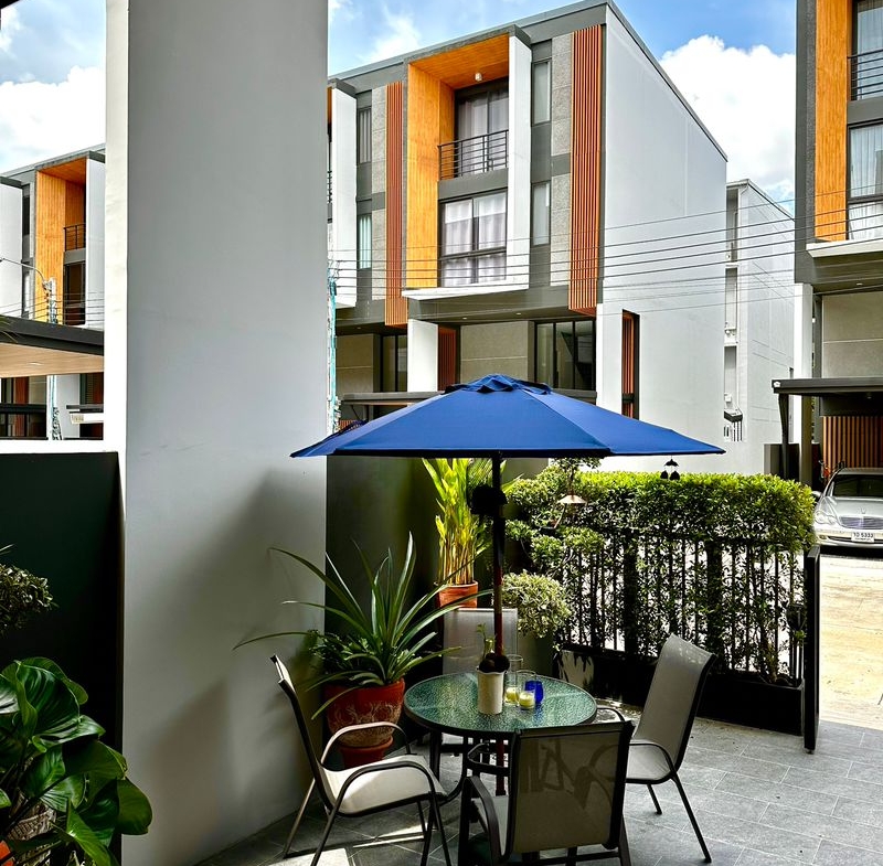 3-Bed 4-Bath 220 sqm Townhome for Rent at Moo Baan Shizen, Near BTS On Nut – 100,000 THB/Month