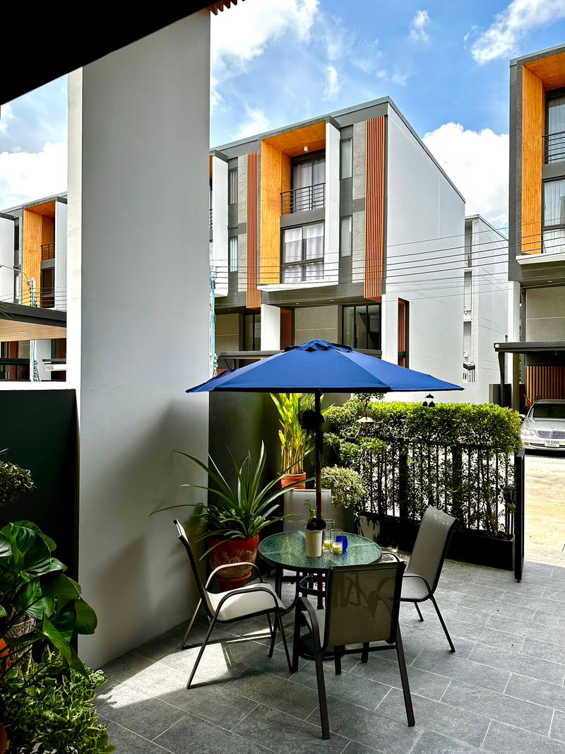3-Bed 4-Bath 220 sqm Townhome for Rent at Moo Baan Shizen, Near BTS On Nut – 100,000 THB/Month