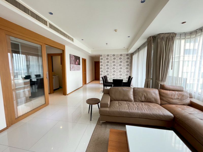 2-Bed 3-Bath 108sqm Condo for Rent 60,000 THB at The Emporio Place, BTS Phrom Phong