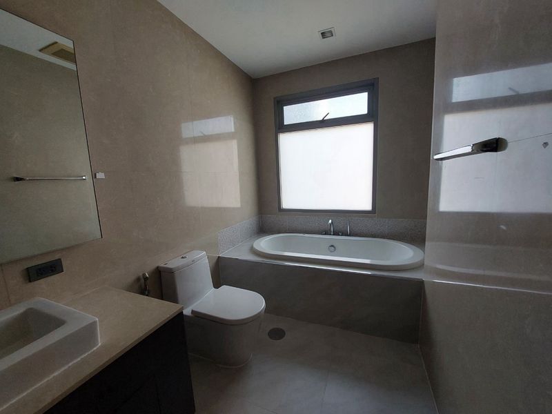 3-Bed 3-Bath 172 sqm The Madison Condo Near BTS Phrom Phong for Rent 90K THB