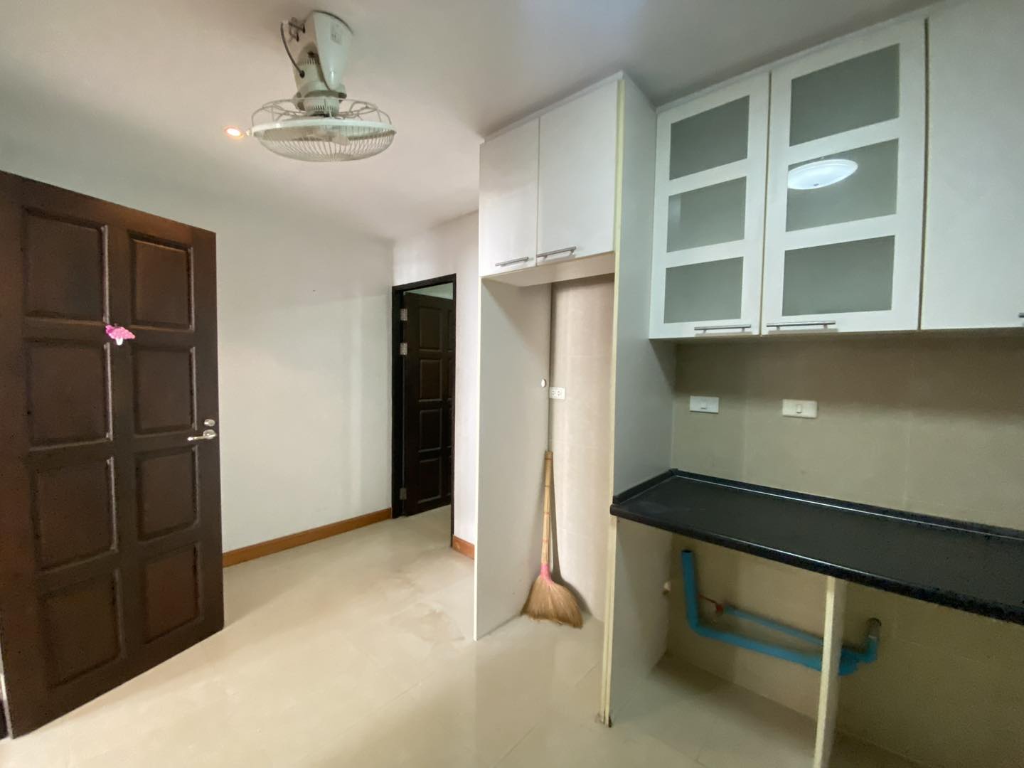 4-Bed 4-Bath 229 sqm Condo at The Peaks Residence near BTS Asoke for Sale 17M THB