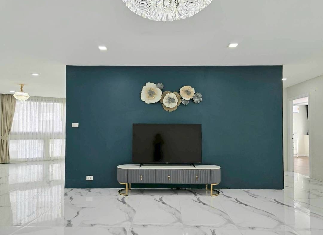 3-Bed 3-Bath 223sqm Condo at President Park Sukhumvit 24 near BTS Phrom Phong for Rent 68K THB