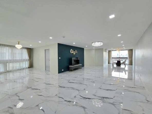 3-Bed 3-Bath 223sqm Condo at President Park Sukhumvit 24 near BTS Phrom Phong for Rent 68K THB