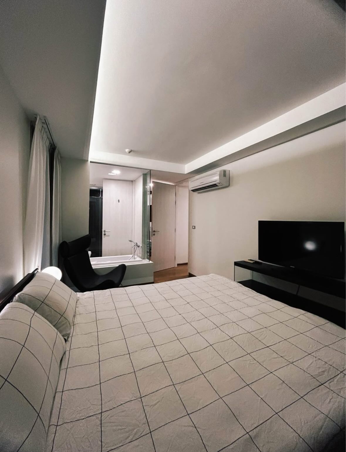 2-Bed 2-Bath 71 sqm Via 31 Condo near BTS Phrom Phong for Rent 45K THB