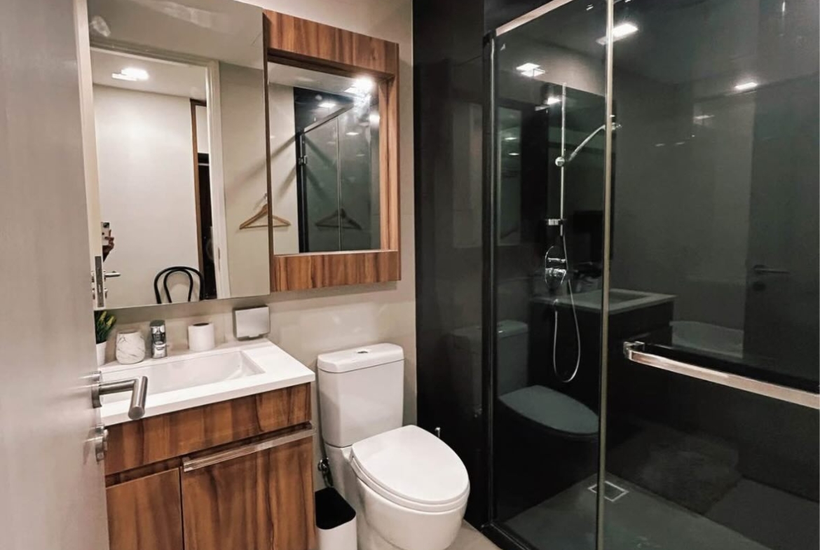 2-Bed 2-Bath 71 sqm Via 31 Condo near BTS Phrom Phong for Rent 45K THB