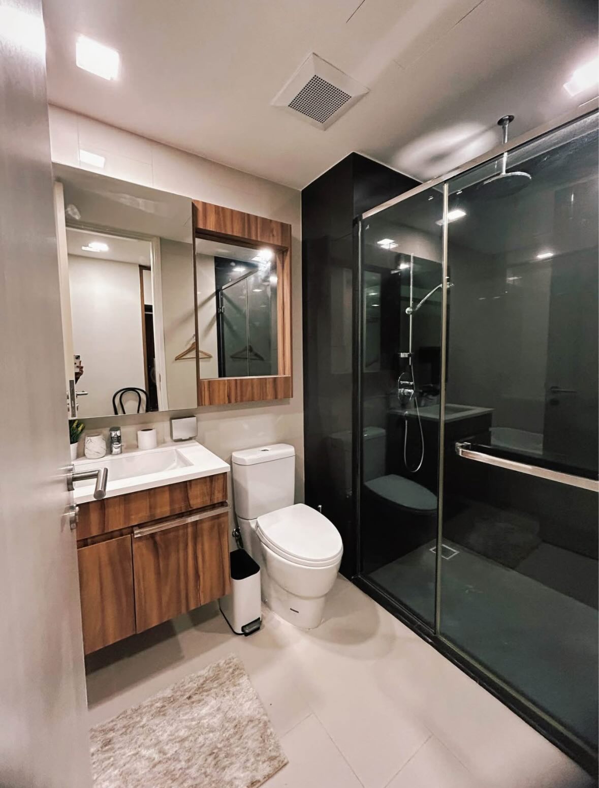 2-Bed 2-Bath 71 sqm Via 31 Condo near BTS Phrom Phong for Rent 45K THB