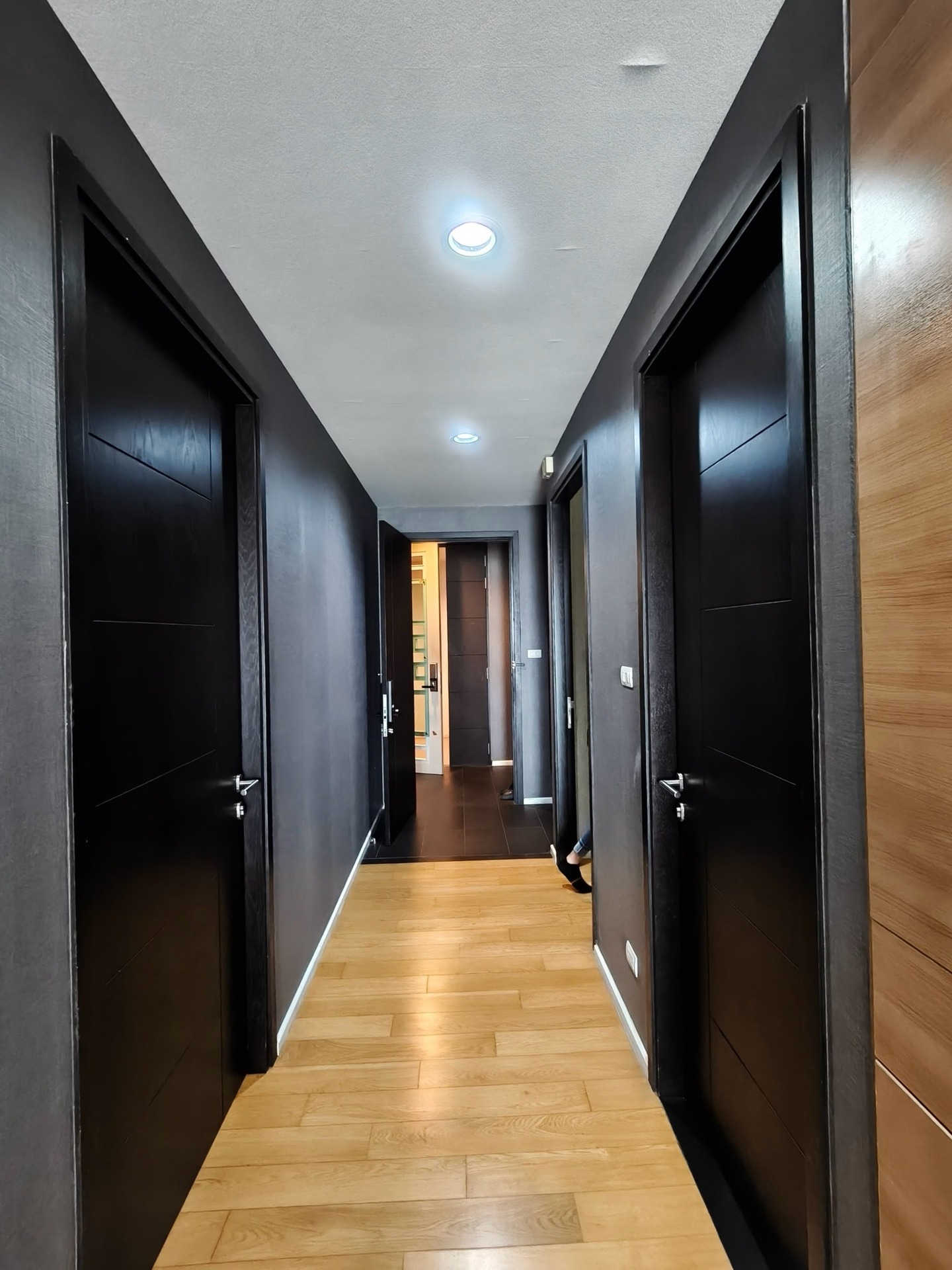 2-Bed 2-Bath 98.6 sqm Villa Sikhara Condo near BTS Thong Lo for Rent 48K THB