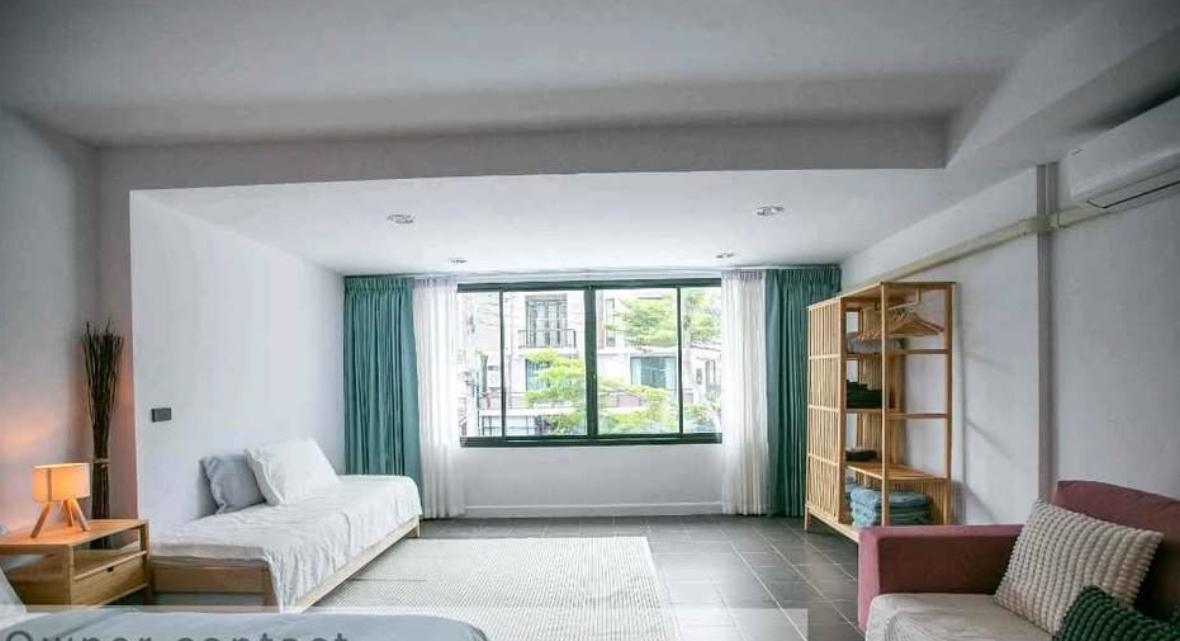 5-Bed 4-Bath 240 sqm Townhouse at Areeya Mandarina Sukhumvit 77 near BTS On Nut for Rent 70K THB/month