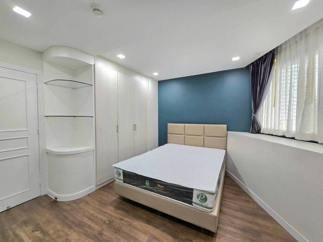 3-Bed 3-Bath 223sqm Condo at President Park Sukhumvit 24 near BTS Phrom Phong for Rent 68K THB