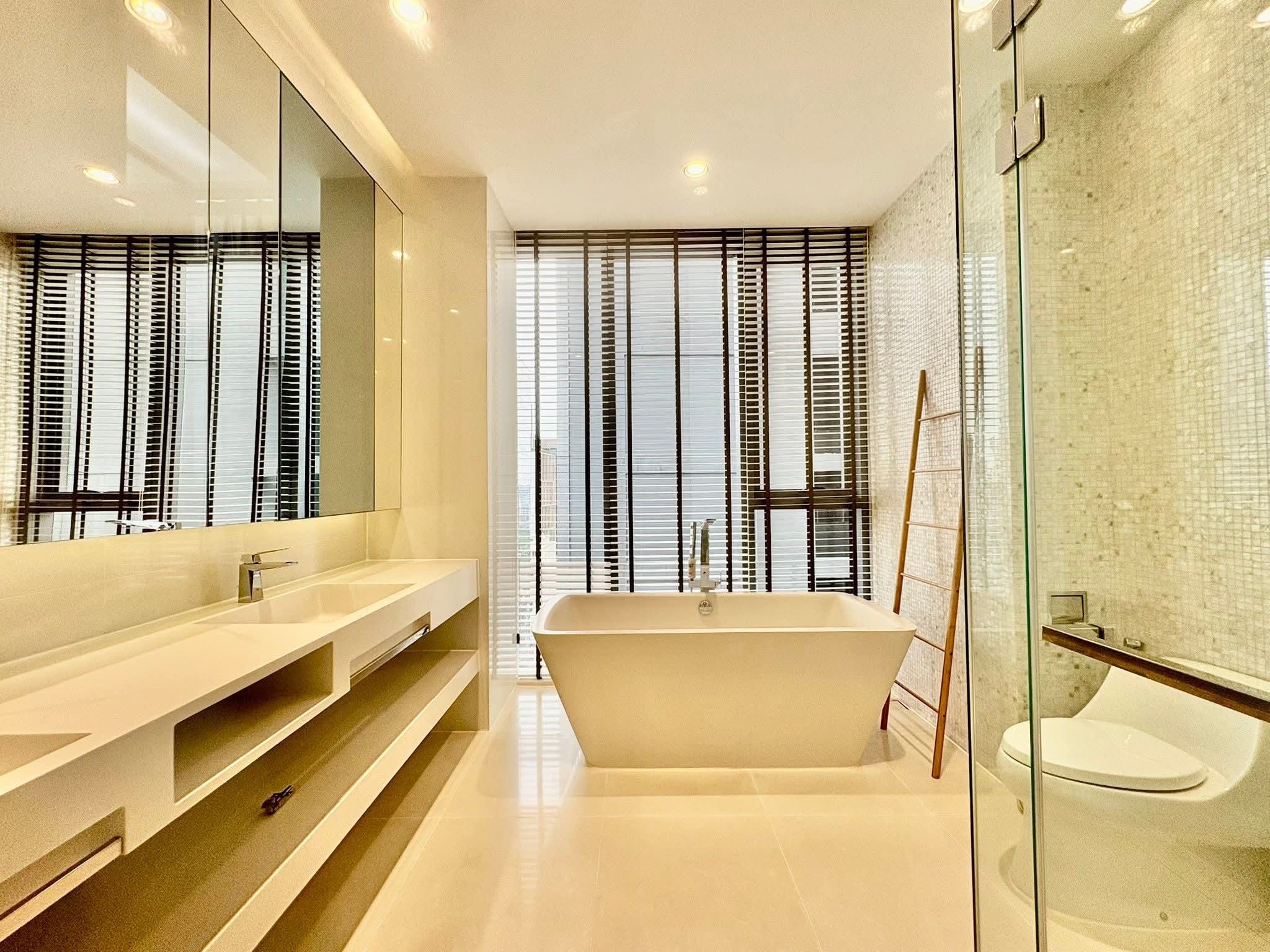 2-Bed 2-Bath 137 sqm Condo at VITTORIO Sukhumvit 39 near BTS Phrom Phong for Rent 180K THB
