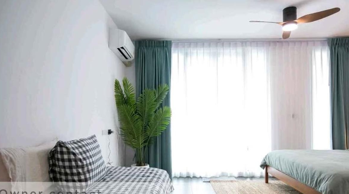 5-Bed 4-Bath 240 sqm Townhouse at Areeya Mandarina Sukhumvit 77 near BTS On Nut for Rent 70K THB/month