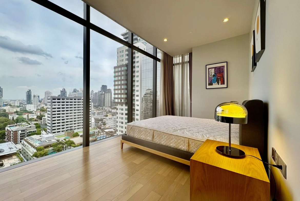 2-Bed 2-Bath 137 sqm Condo at VITTORIO Sukhumvit 39 near BTS Phrom Phong for Rent 180K THB