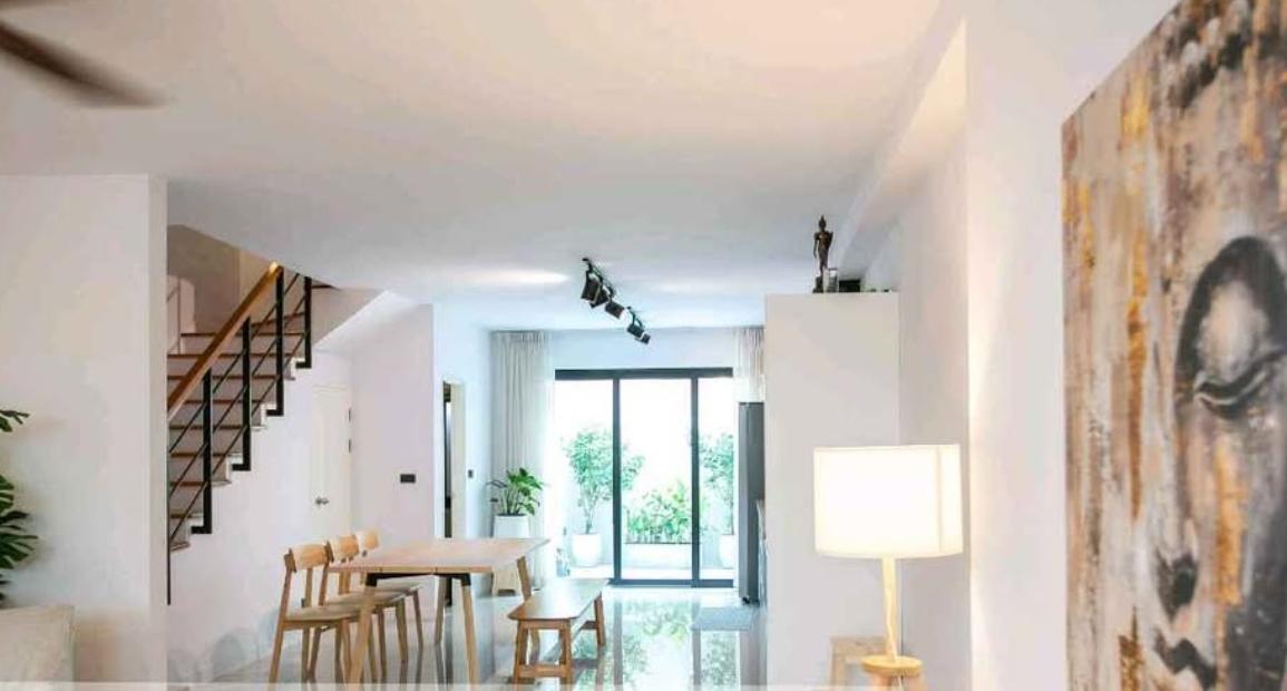 5-Bed 4-Bath 240 sqm Townhouse at Areeya Mandarina Sukhumvit 77 near BTS On Nut for Rent 70K THB/month