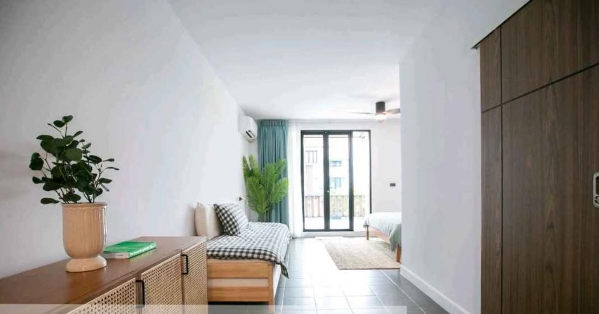 5-Bed 4-Bath 240 sqm Townhouse at Areeya Mandarina Sukhumvit 77 near BTS On Nut for Rent 70K THB/month