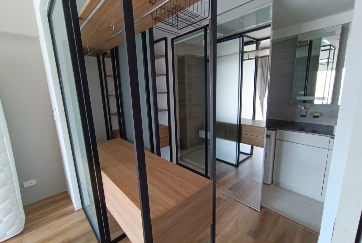 2-Bed 2-Bath 96 sqm Condo at Thong Lo Tower near BTS Thong Lo for Sale 11M THB