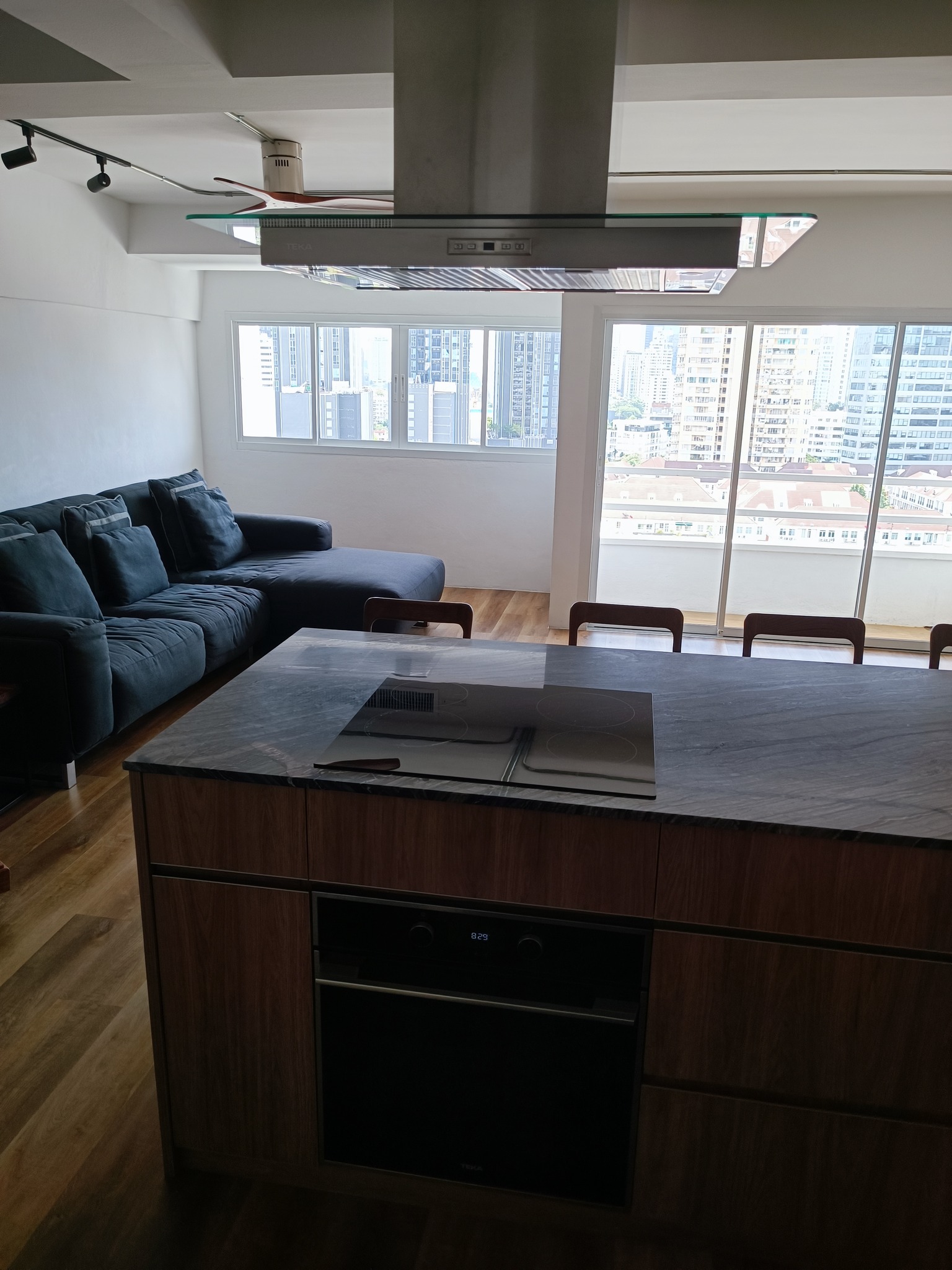 2-Bed 2-Bath 96 sqm Condo at Thong Lo Tower near BTS Thong Lo for Sale 11M THB