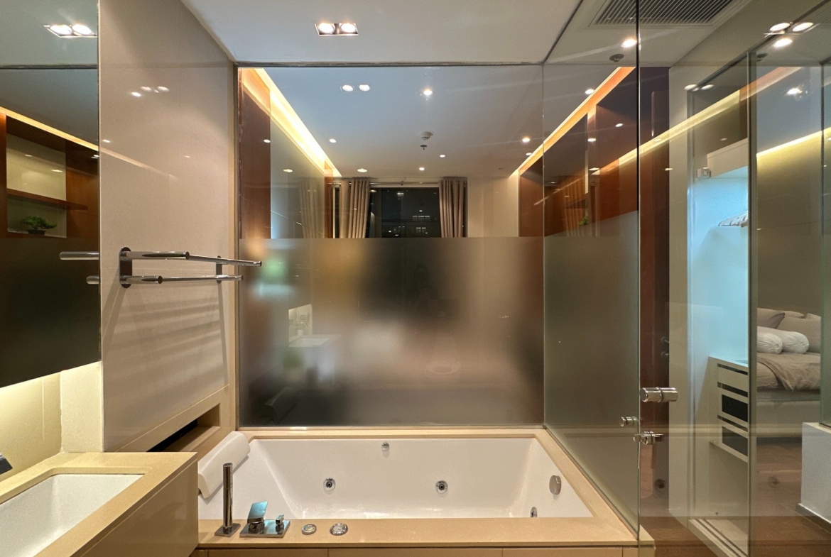 1-Bed 1-Bath Condo 45 sqm at The Address 28 near BTS Phrom Phong – Rent 40K THB / Sale 8.9M THB