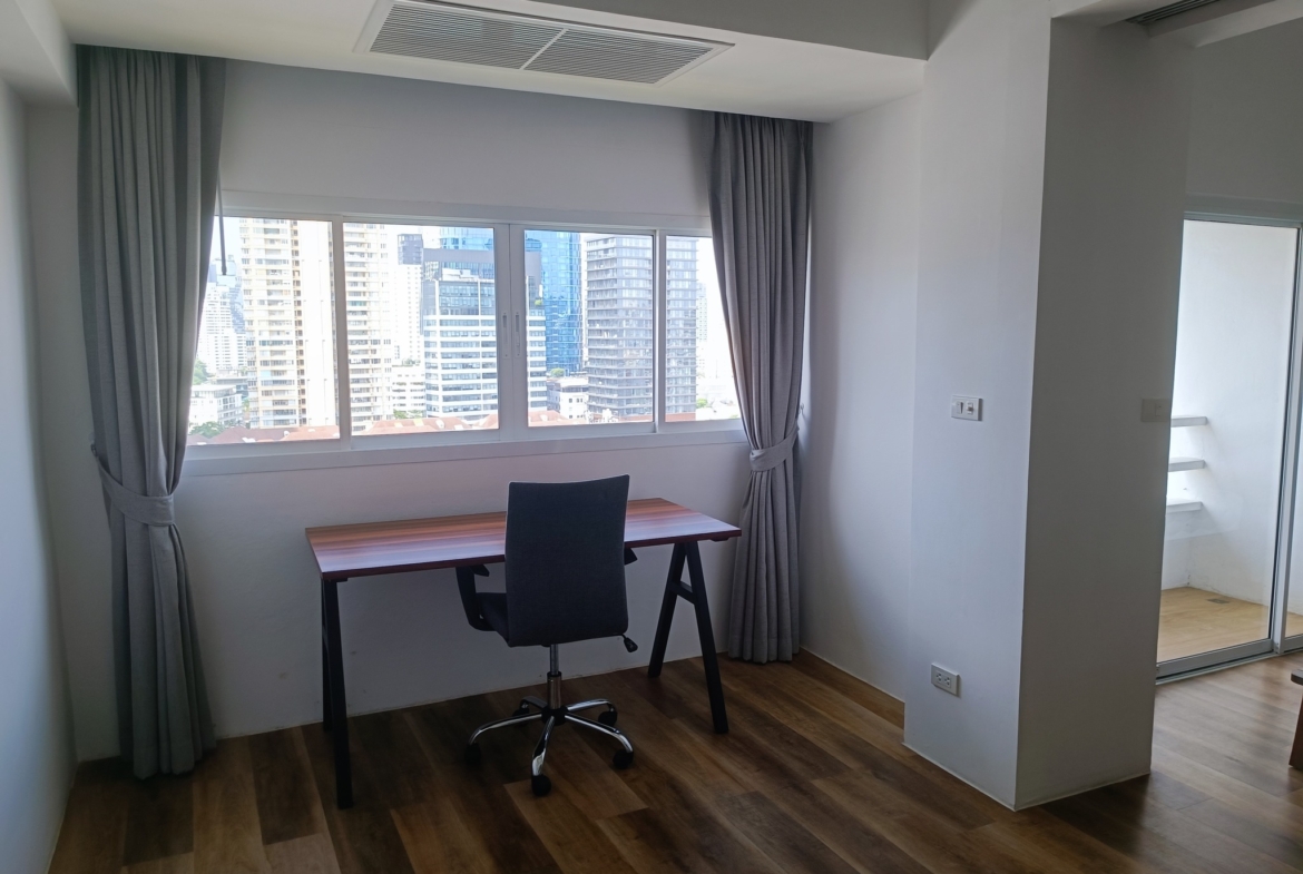 2-Bed 2-Bath 96 sqm Condo at Thong Lo Tower near BTS Thong Lo for Sale 11M THB