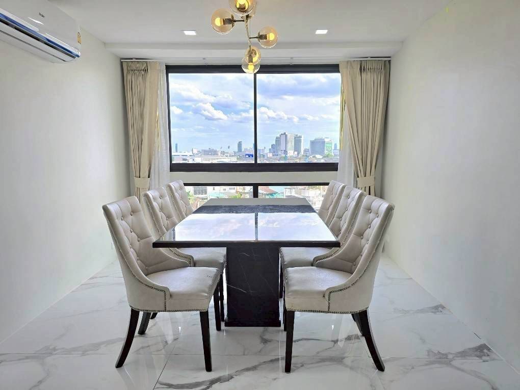 3-Bed 3-Bath 223sqm Condo at President Park Sukhumvit 24 near BTS Phrom Phong for Rent 68K THB