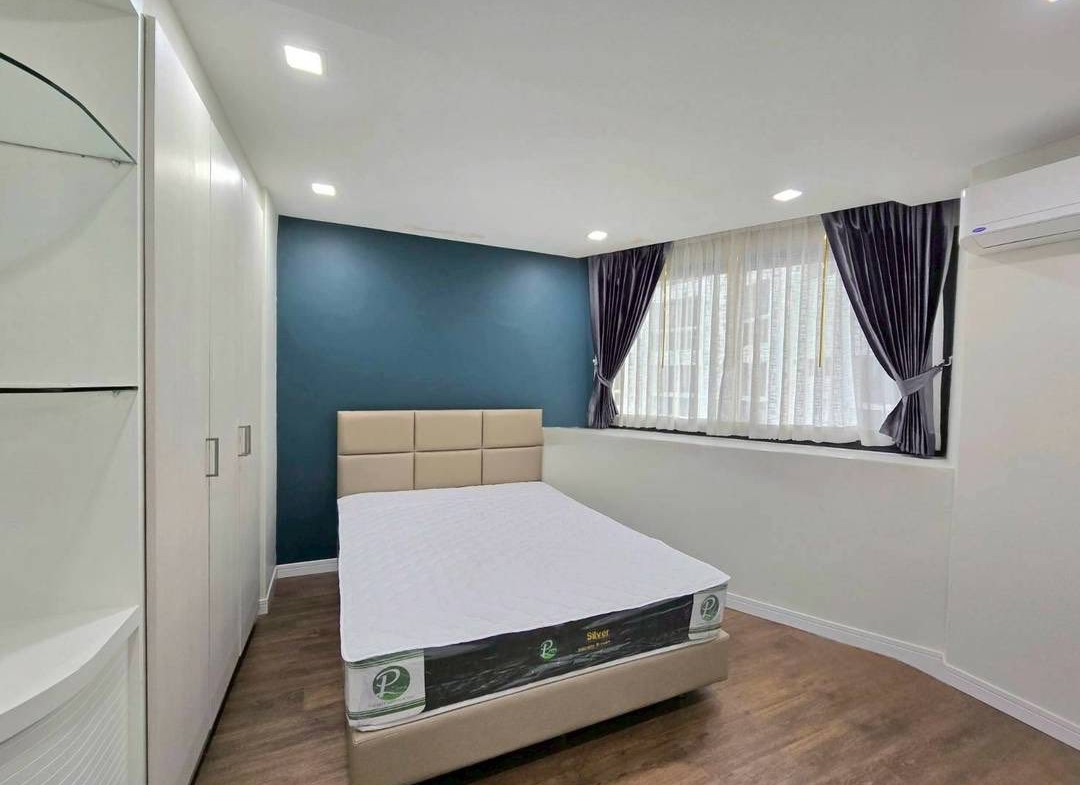 3-Bed 3-Bath 223sqm Condo at President Park Sukhumvit 24 near BTS Phrom Phong for Rent 68K THB